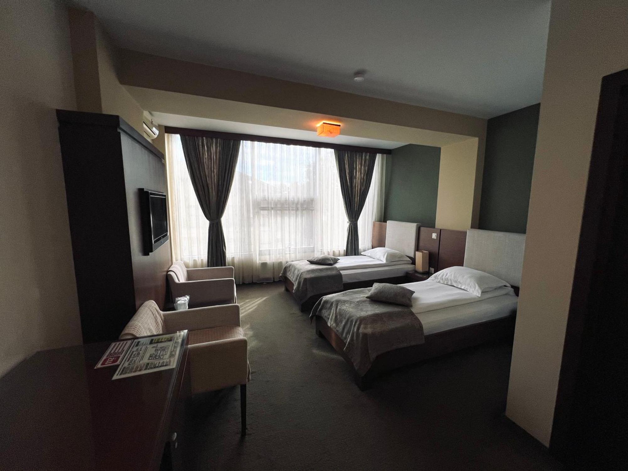 Hotel Royale Галац Екстер'єр фото